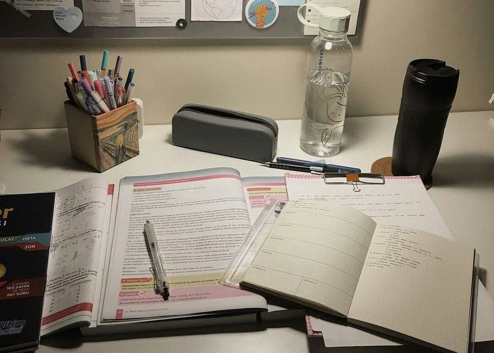 Quản lý môn học và dịch vụ